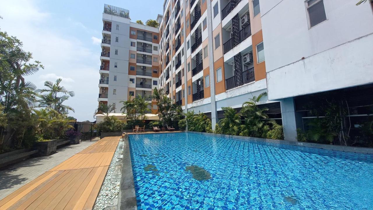 Apartemen Student Castle Yogyakarta Exterior foto